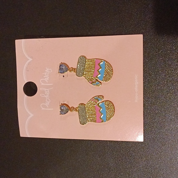 NWT Hypo-Allergenic Women's Goldtone Smitten Mittens Earrings - Picture 3 of 4